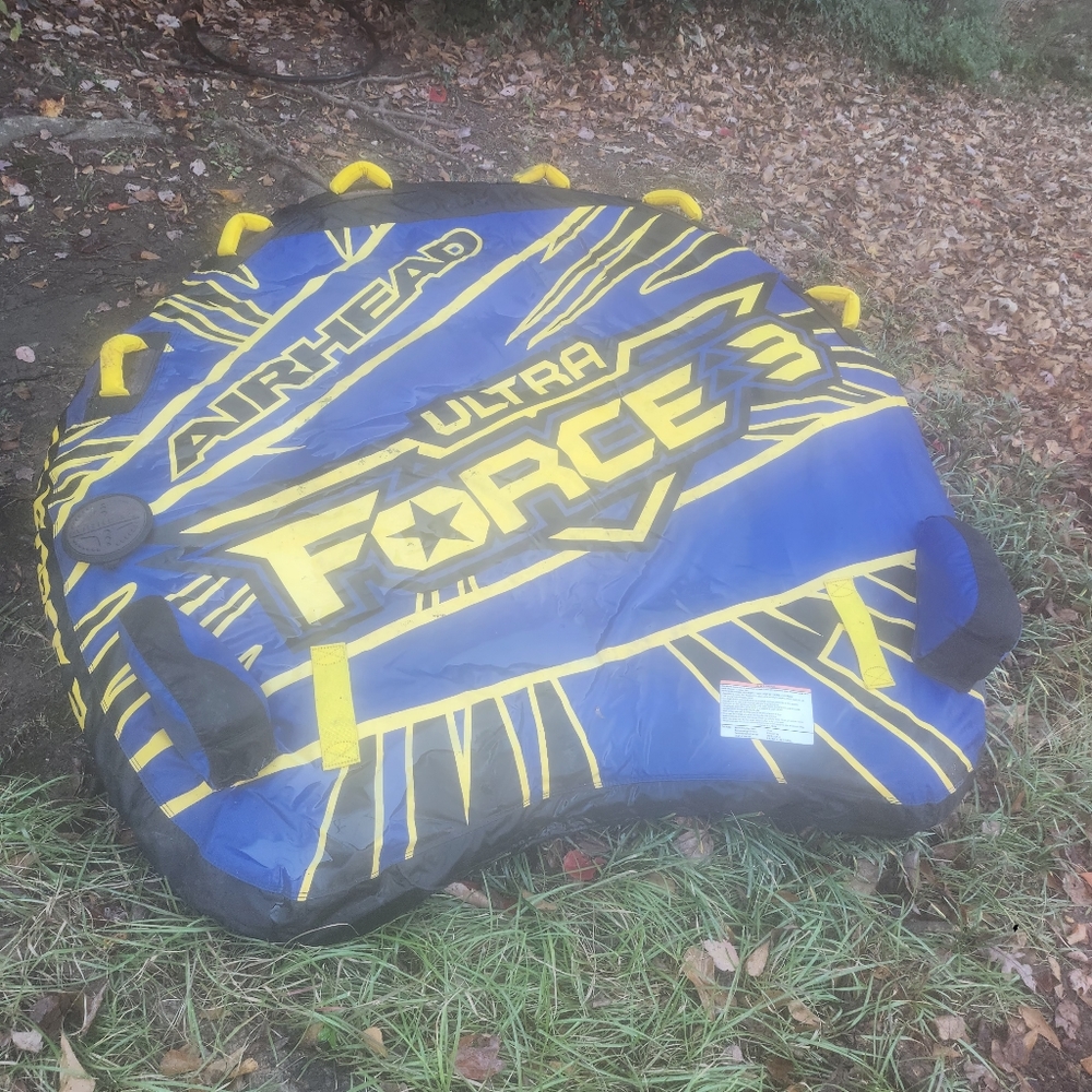 Boat float - Picture 2 of 2
